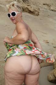 Southern Charms on X: SC would like to congratulate Sizzle Kitty for  reaching 1700 updates! Go check her out! t.coJqJVkZdno5  southerncharms t.co6syOUYoYHI  X