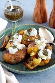Pommes De Terre Ecrasees Au Four Burrata Et Pesto Del S Cooking Twist Recette Burrata Recette Recettes De Cuisine Pomme De Terre