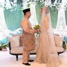 Semua hantaran adalah termasuk dalam mas kahwin. Tengku Mahkota Kelantan Kahwin