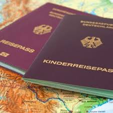 Die bis dahin übliche praxis bei auslandsreisen, kinder in den reisepass der eltern eintragen zu lassen, ist abgeschafft. Alle Infos Uber Die Neuen Kinderpasse Reise