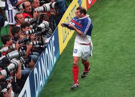 Eh bien, vous avez de la chance ! Le Top 10 Des Maillots De L Equipe De France Quel Est Le Plus Legendaire