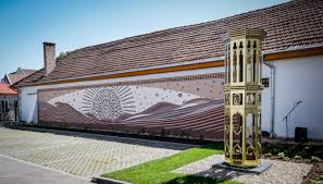 Budai lóránt jászberény megválasztott polgármestere. The Iranian Mural Entitled Origin Was Inaugurated In Jaszbereny Irancartoon