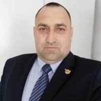 70+ profiluri „Dinga”