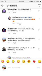 Tidak selamanya hal romantis harus berbentuk benda atau materi, cukup dengan pantun cinta untuk si dia yang kita cinta akan membuat suasana menjadi lebih. Lawak Dua Kerat Pantun Cinta 2 Kerat