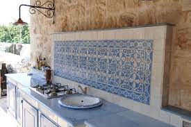 on craque pour la deco mediterraneenne la nouvelle tendance dans l interieur freshidees com patio exterieur de la cuisine cuisine exterieure cuisine exterieur