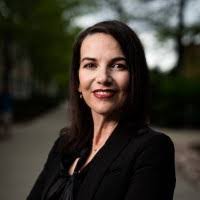 Julianne Holt's Instagram, Twitter & Facebook