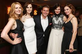 Yuletide at downton abbey brings romance, a heartbreaking farewell, grief over lost love and a happy reunion for the. See Downton Abbey S Lady Mary Edith And More Looking Modern And Mega Glam At Wrap Party Vanity Fair