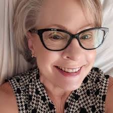 Jennifer Agosto's Instagram, Twitter & Facebook