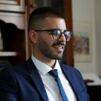 1600+ profilů „Deriu“