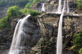Cascate acquafraggia (val chiavenna) is part of artwork (icons, cursors, wallpapers), which is supported by the following people Der Acquafraggia Panoramaweg Wanderung Outdooractive Com