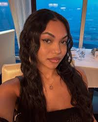 Get you a cancer woman, you'll do better. 🩷🧡💛🖤