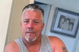 Michael Collins: Brother of 'Traveller King' buried next to Britain's  biggest headstone