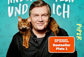 20 jahre, nachdem er auf dem jakobsweg zeit hatte, über sein leben und glück nachzudenken, scheint er endlich voll bei sich. Die Stadtzeitung Hape Kerkelings Buch Eine Liebeserklarung An Alle Katzen