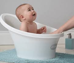 A nurse and mother of four demonstrates the best ways to wash your new baby. 16 Best Bathtubs For Babies Bath Seats For 6 Month Old Bath Supports Parenthood4ever