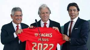 A publicação adianta mesmo que o treino de sábado começou mais tarde. Rui Costa Jorge Jesus Fala Todos Os Dias Do Flamengo Com Carinho Benfica Jornal Record