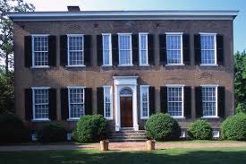Meet 10 Ghosts From Kentucky And Their Bone Chilling Stories My Old Kentucky Home Bardstown Kentucky Historic Homes