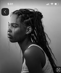 Is there a braider available today in the LA area to help with a hairstyle?