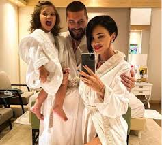 Maybe you would like to learn more about one of these? Adelina PestriÈ›u InsÄƒrcinatÄƒ Vedeta A RÄƒspuns Imediat È™i A Vrut SÄƒ Se È™tie Clar De La Ea Vedete Libertatea Pentru Femei