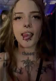 Chopping Dance Extended Tongue