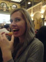 How to eat a cheeseball