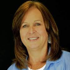 Vicki Belcher's Instagram, Twitter & Facebook