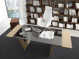 Trotz der eleganten erscheinung sorgen einige seiner eigenschaften für eine hohe standfestigkeit: Design Schreibtisch Glas Bei Jourtym De Zum Besten Preis