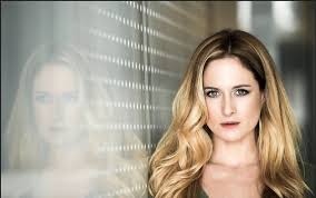 Canan ergüder, 15 temmuz 1977 tarihinde i̇stanbul'da doğmuştur. Bikinili Goruntuleriyle Gunun Konusu Olan Canan Erguder Kimdir Haberler