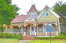 Granbury Home For Sale Victorian Homes Old Houses For Sale Historic Homes