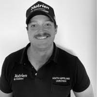 Rebecca Sheahan's Instagram, Twitter & Facebook