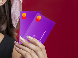 O cartão do momento, da fintech mais admirada do país, oferece alguns recursos que muitos clientes não conhecem. Gold X Platinum Descubra O Que Difere Cada Uma Das Versoes Do Cartao Nubank E Escolha A Melhor Para Voce Emprestimo Valor