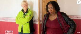 Un agriculteur de la version belge est mort. Christiane Et Michele Pretendantes De Roland Dans L Amour Est Dans Le Pre Sur M6 Le 7 Aout 2017 Purepeople