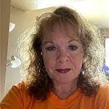 Bonnie Raleigh's Instagram, Twitter & Facebook