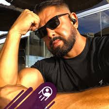 Standing 6'8" and weighing 157kg, Tom Haviland is built like a tank and his  stripped-back workouts have exploded online. Including strongman staples  like Zercher squats and yoke carries to unconventional moves like