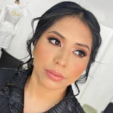 Idalia Serna's Instagram, Twitter & Facebook