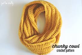 Chunky crochet cowl pattern with buttons / saskatoon neck warmer. Chunky Crochet Cowl Pattern Free Pattern By Just Be Crafty