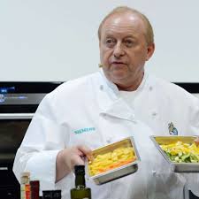 Mindestens genauso köstlich wie kartoffelsalat ist björn freitags gesunder, warmer gemüsesalat, der im handumdrehen zubereitet ist. Schuhbeck So Gesund Sind Die Wiesn Schmankerl Wiesn News