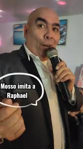 J. Mosso imita a Raphael (mi mamá dice que es mi papá) #purotijuana664  #mossoshow #imitador #showman #recordando #divodelinares #raphael
