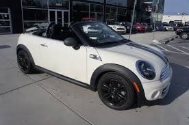 Very Low Miles 2012 Mini Cooper Roadster In Pepper White With Black Wheels And Black Bonnet Stripes Adorable Car Mini Convertible Roadsters Dream Cars