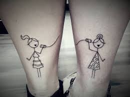 Zwei Madchen An Den Beinen Gestochen Mit Herzen Als Mund Tattoos Fur Schwester Geschwister Tattoo Schwester Tattoos Tattoo Freundschaft