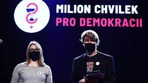 Proč se nedaří svrhnout vládu? Spolek Milion Chvilek Odvysilal Online Demonstraci Predstavila Rok Zmeny Idnes Cz