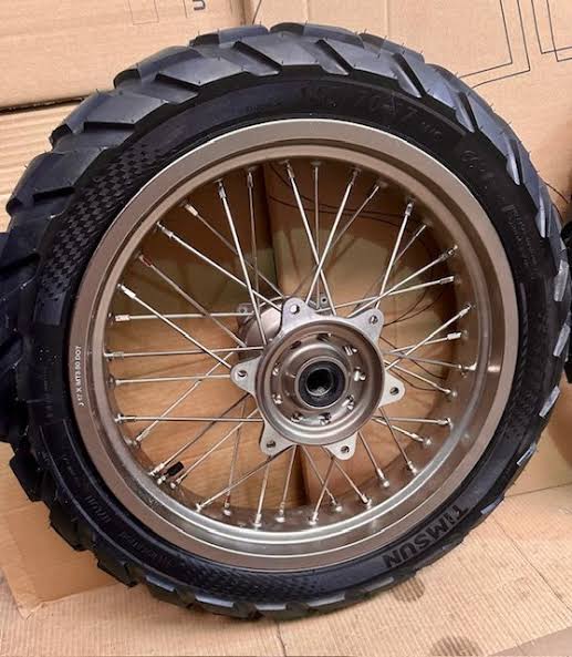 SURRON STORM BEE 17 19 ROAD WHEELS SET - Rev Monkey