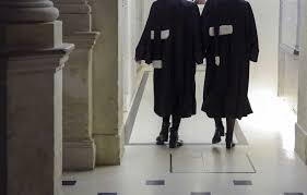 On peut donc porter plainte contre eux comme pour tout un chacun. Trafic De Drogue Deux Plaintes Contre Un Juge D Instruction