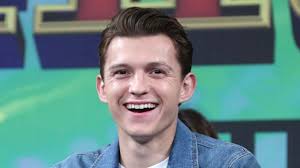 Tom Holland S New Buzz Cut Makes Him Look Like Eleven Twitter Users Say Huffpost