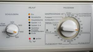 Klar kannst du da ne spülmaschine anschließen. Waschmaschine Zieht Kein Wasser 7 Mogliche Ursachen Ratgeber Diybook De