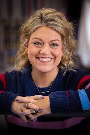 Elissa Ward's Instagram, Twitter & Facebook