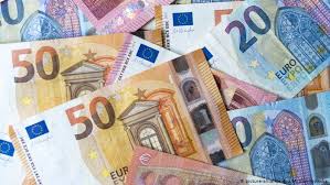 Die höhe des sachschadens beträgt rund 500 euro. Euro Banknoten Immer Seltener Gefalscht Wirtschaft Dw 24 01 2020
