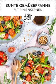 Bunte Gemusepfanne Mit Pinienkernen Bunte Gemusepfanne Rezepte Essen Kochen