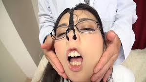 ツインテールにメガネで鼻フックをする熟女の「並木塔子」が絶妙にエロい！鼻フックフェラから鼻穴へのザーメン顔射も！ | 鼻フック大好き