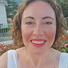 PRESENTIAMO ANGELA, BIOLOGA NUTRIZIONISTA 🥗] Ciao a Tutti 🤗 Mi presento:  sono la Dott.ssa Angela Ester Bombana, Biologa Nutrizionista e Istruttrice  di Bodybuilding e Fitness certificata! 💪🏻 Ho frequentato l'Università di  Ferrara,