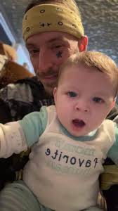 Something about this guy reminds me of the BOY. We oughta show him some  love.